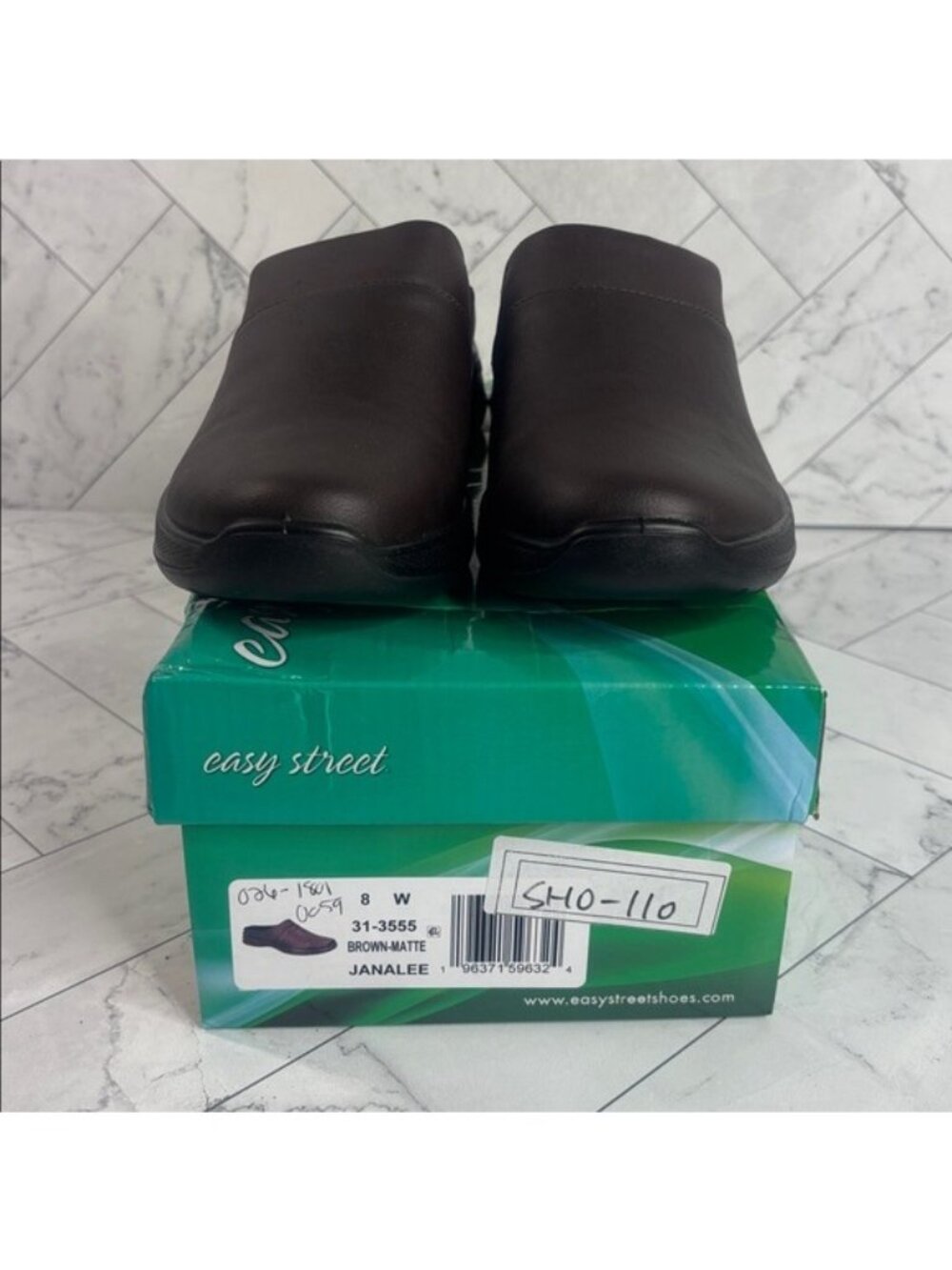NWT Easy Street Womens Janalee Brown Faux Leather Slip-On Comfort Mules Size 8W - Picture 9 of 9